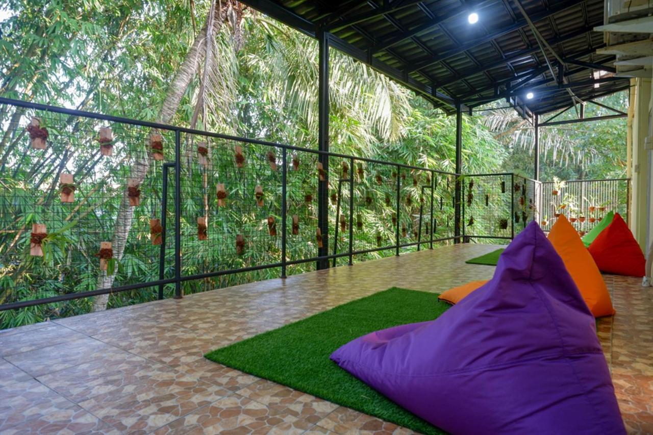 Отель Reddoorz Syariah At Omah Sawah Balong  Экстерьер фото